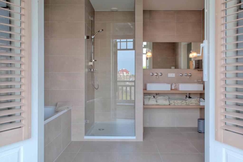 Shutters bij villa de duinen